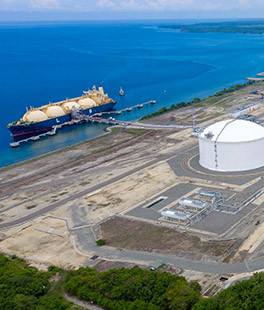 2015&br;Memasuki Bisnis LNG